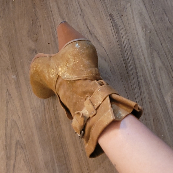 Geox Respira Gold Leather Booties Never Worn - Picture 7 of 7